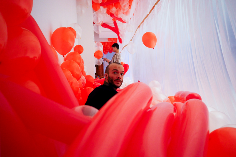 Illustration for article titled GAWKER : A HOLIDAY PARTY (MY PHOTOS)